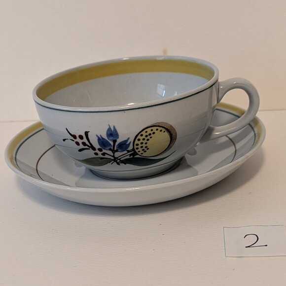 Vintage Arabia Finland Windflower Teacup and Saucer - Picture 1 of 9